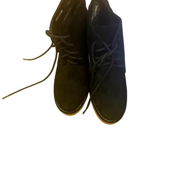 Gap black genuine suede crepe platform wedge lace up bootie 7 - Picture 2 of 3